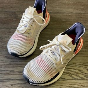 Boys 4.5 Youth Adidas Ultra Boost